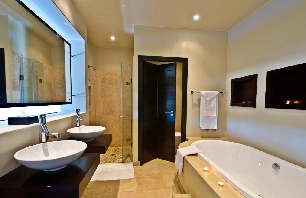 Lodge On The Lake And Wellness Spa Wildernis Room photo