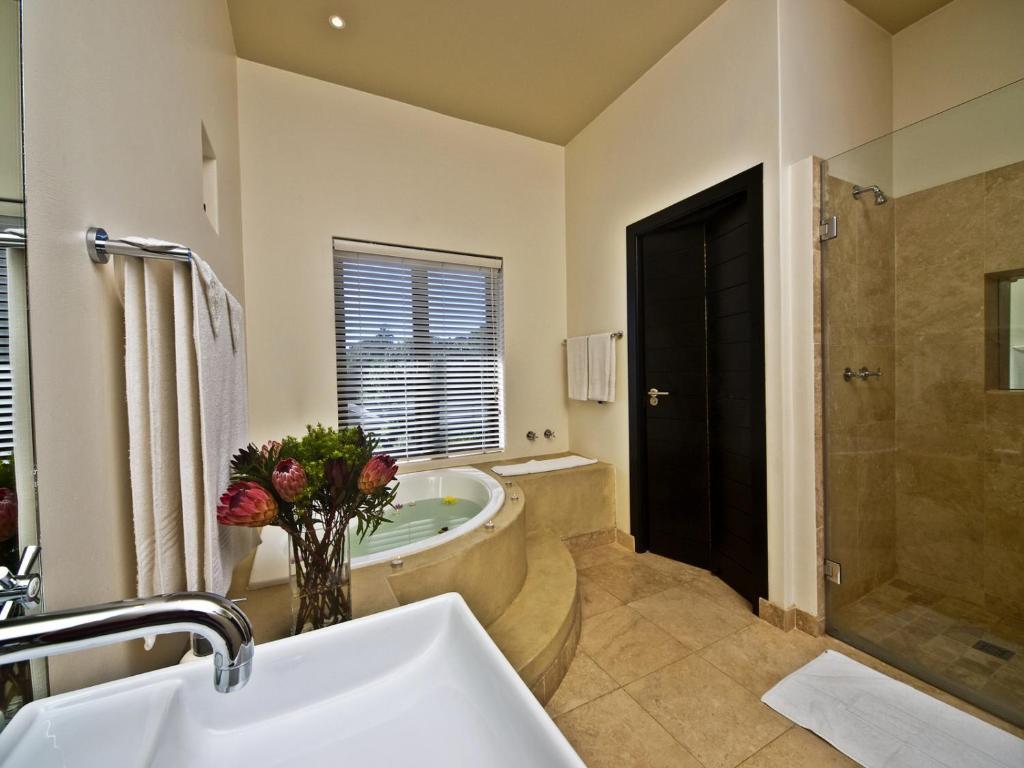 Lodge On The Lake And Wellness Spa Wildernis Room photo