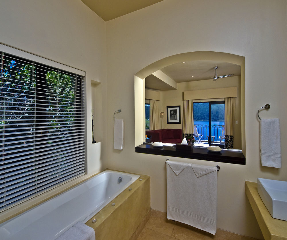Lodge On The Lake And Wellness Spa Wildernis Exterior photo